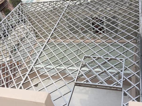 KHUNG BẢO VỆ INOX